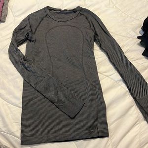 Swiftly Tech Long-Sleeve Shirt